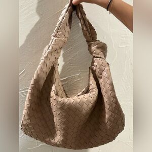Urban Expressions Woven shoulder bag